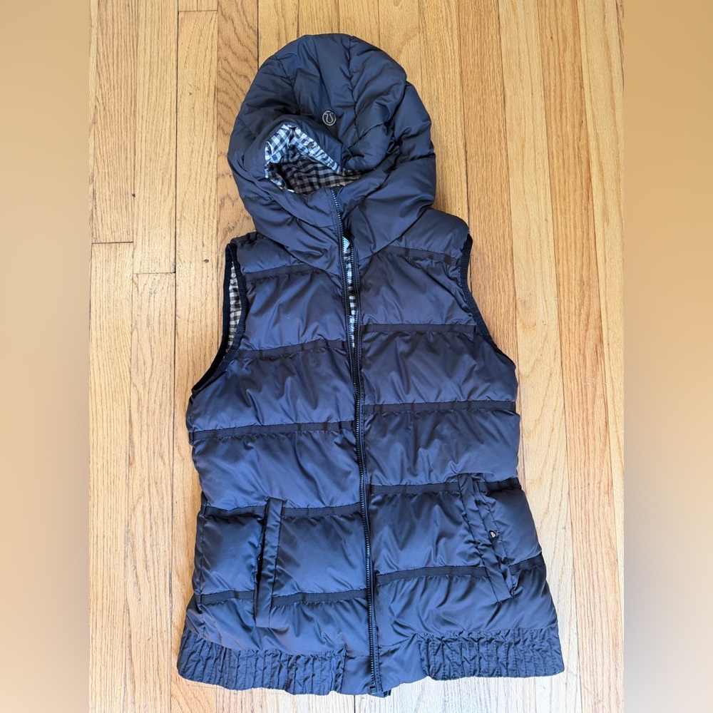 lululemon athletica Women’s Size 6 Puffer Vest - Black